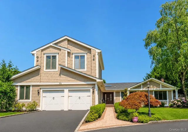 Photo 3 of Single family home for sale at 70 Karol Pl, Oyster Bay, NY 11753 | MLS# 1028493 | Listing updated on 2026-09-22