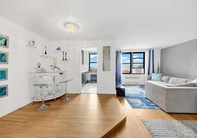 Photo 3 of Condo for sale at 2550 Independence Ave #5P, Bronx, NY 10463 | MLS# 1028496 | Listing updated on 2026-07-21