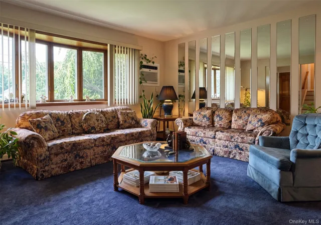 Photo 3 of Sale Pending at 128 James St, Oyster Bay, NY 11758 | MLS# 1028511 | Listing updated on 2026-10-09