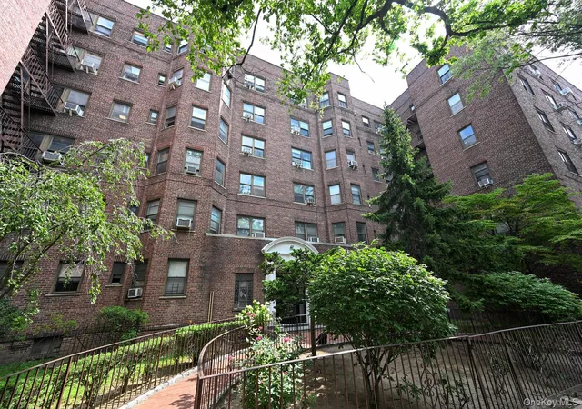 Condo for sale at 61-41 Saunders St #B25, New York, NY 11374 | MLS# 1028528