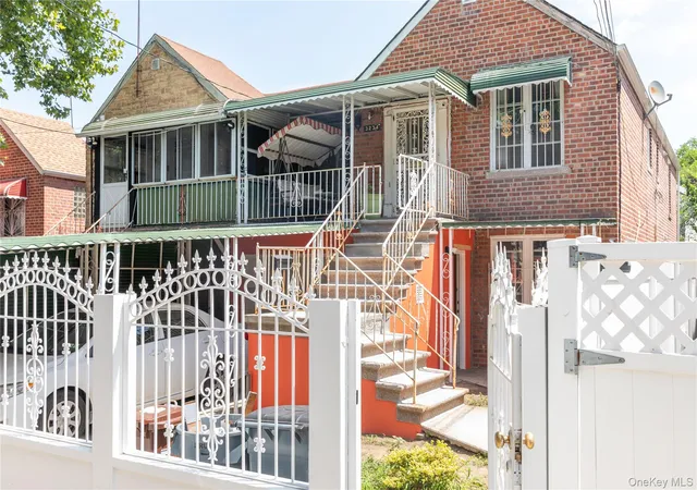 Photo 2 of Sale Pending at 3234 Colden Ave, Bronx, NY 10469 | MLS# 1028537 | Listing updated on 2026-08-15