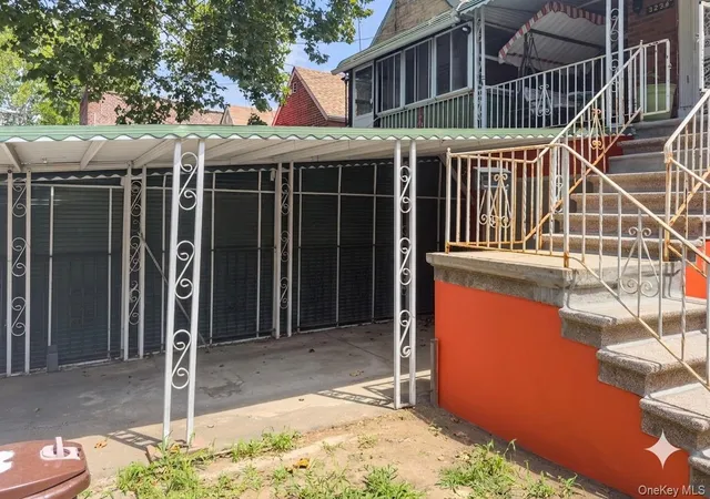Photo 3 of Sale Pending at 3234 Colden Ave, Bronx, NY 10469 | MLS# 1028537 | Listing updated on 2026-08-15