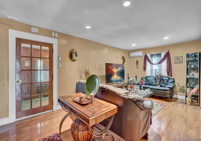 Photo 4 of Sale Pending at 17 Shonnard Ave, Hempstead, NY 11520 | MLS# 1028591 | Listing updated on 2026-08-13