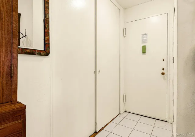 Listing Photo 5 - Condo for sale in building located at 70-25 Yellowstone Blvd Yellowstone Blvd, New York, NY 11375 - Unit #4D