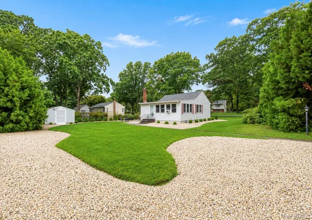 Photo 4 of Single family home for sale at 2 Fox Ln, Brookhaven, NY 11786 | MLS# 1028610 | Listing updated on 2026-10-02