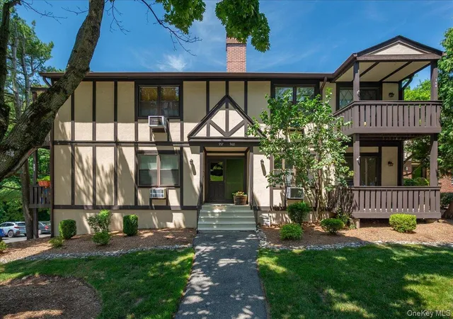 1st image of 958 Sierra Vista Ln, Clarkstown, NY 10989 | MLS# 1028615