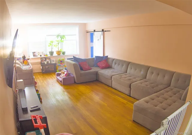 Photo 3 of Sale Pending at 43 Bronx River Rd #8P, Yonkers, NY 10704 | MLS# 1028617 | Listing updated on 2026-08-28