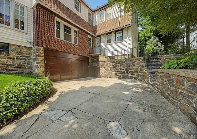 Photo 30 of Single family home for sale at 75 Sycamore Ave, Mount Vernon, NY 10553 | MLS# 1028619 | Listing updated on 2026-09-03