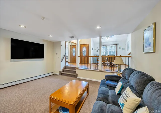Photo 4 of Sale Pending at 35 Jerold St, Plainview, NY 11803 | MLS# 1028652 | Listing updated on 2026-08-08