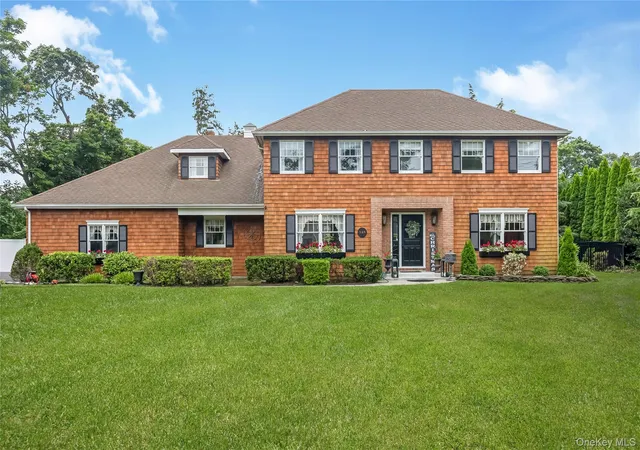 1st image of 348 Middle Rd, Islip, NY 11705 | MLS# 1028655