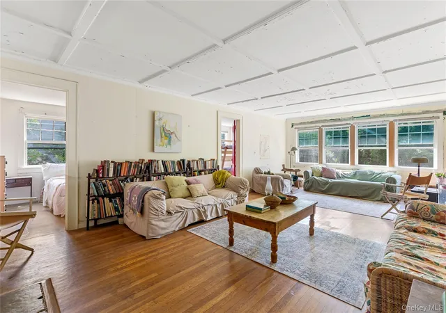 Photo 4 of Sale Pending at 11 Ocean Walk, Babylon, NY 11702 | MLS# 1028657 | Listing updated on 2026-09-23