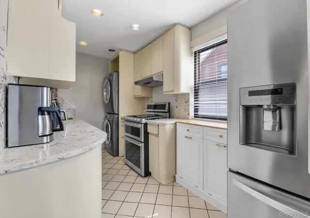 Photo 4 of Sale Pending at 163-02 Willets Point Blvd #4-221, New York, NY 11357 | MLS# 1028658 | Listing updated on 2026-09-18