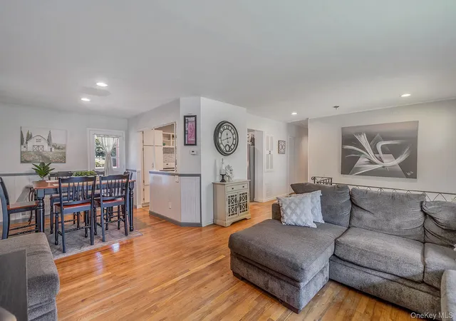 Photo 4 of Sale Pending at 92 Rhode Is Ave, Islip, NY 11706 | MLS# 1028681 | Listing updated on 2026-08-03