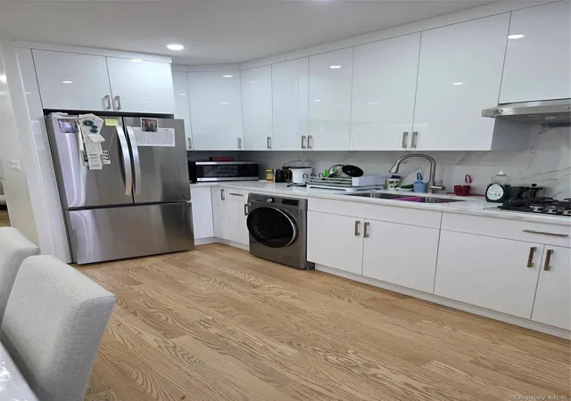 Condo for sale at 71-37 Vleigh Pl #40B, New York, NY 11367 | MLS# 1028714