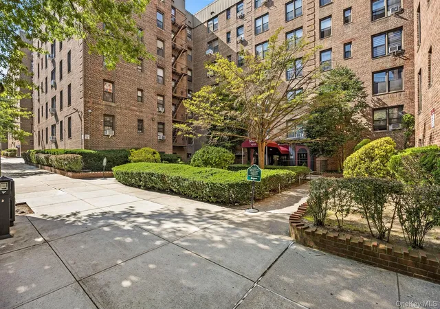 Photo 2 of Sale Pending at 83 25 98 Street #4L, New York, NY 11421 | MLS# 1028731 | Listing updated on 2026-08-20
