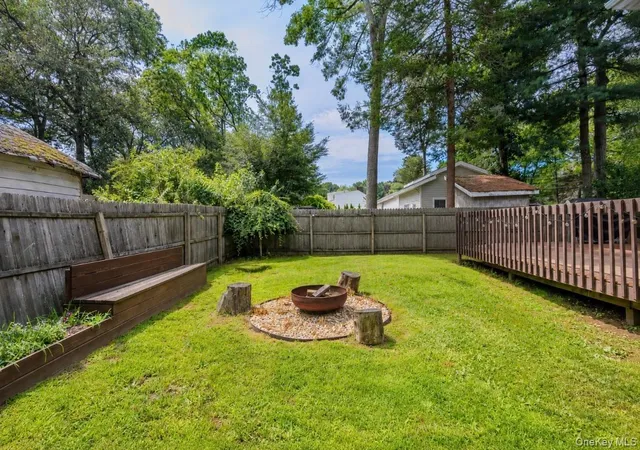 5th image of 28 Roanoke Rd, Sound Beach, NY 11789 | MLS# 1028733