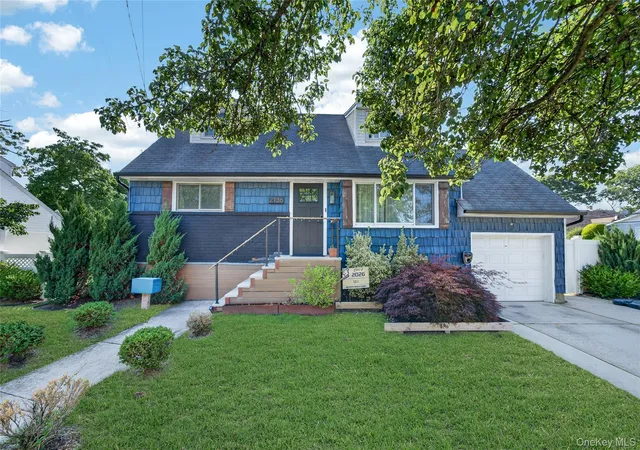 Photo 1 of Single family home for sale at 2136 Spruce St, Hempstead, NY 11510 | MLS# 1028736 | Listing updated on 2026-08-30