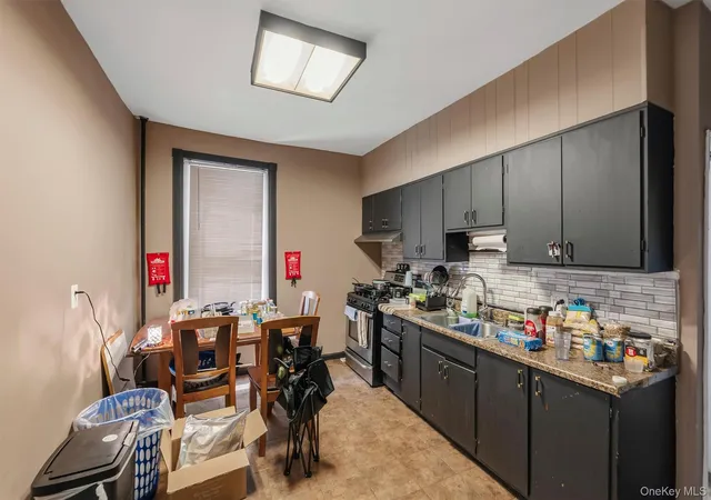 Listing Photo 5 - Condo for sale in building located at 1149 Croes Ave, New York, NY 10472