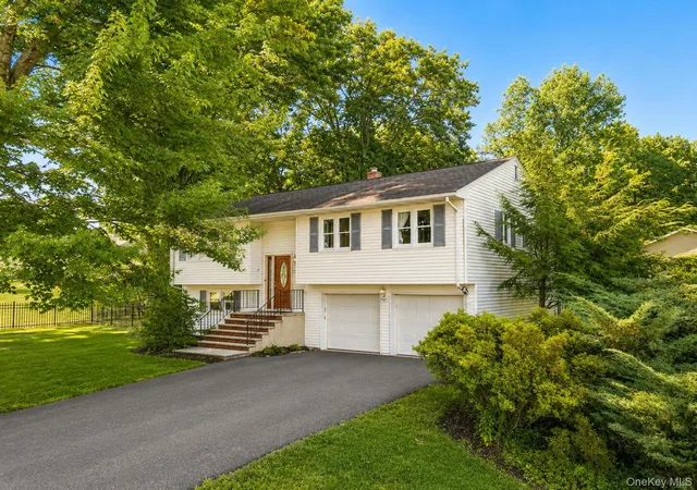 Photo 3 of Single family home for sale at 132 Hilltop Rd, Monroe, NY 10950 | MLS# 1028745 | Listing updated on 2026-09-03