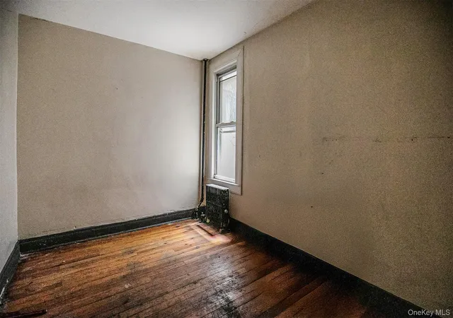 Photo 4 of House for sale at 406 Linden St, New York, NY 11237 | MLS# 1028762 | Listing updated on 2026-09-08