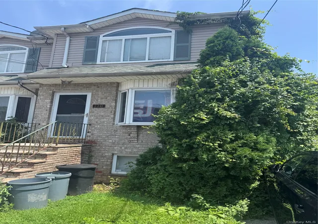 2nd image of 110 Lyceum Ct, New York, NY 10310 | MLS# 1028768