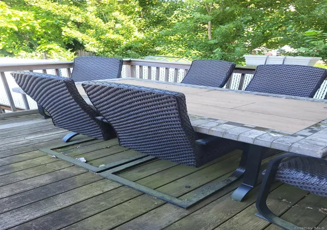 Photo 4 of Sale Pending at 110 Lyceum Ct, New York, NY 10310 | MLS# 1028768 | Listing updated on 2026-09-18