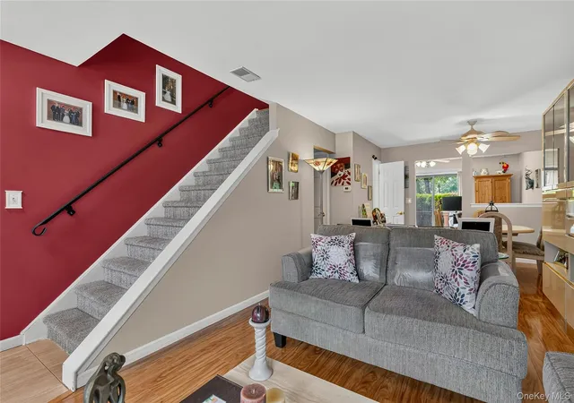 Listing Photo 5 - Condo for sale in building located at 34 Buckingham Ct, Pomona, NY 10970