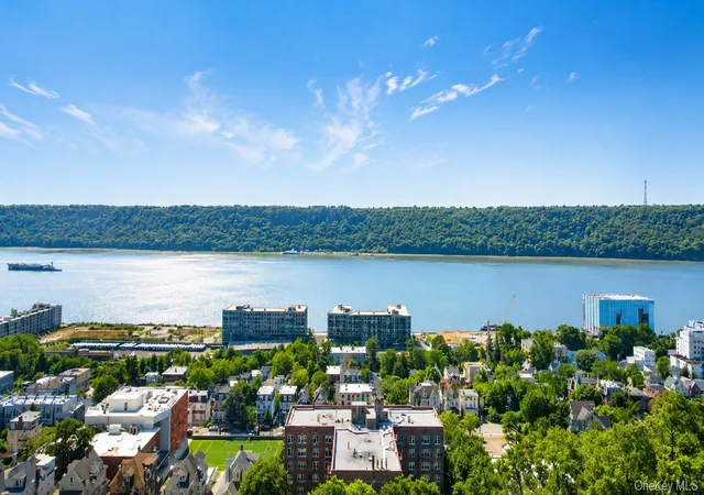 Listing Photo 4 - Condo for sale in building located at 270 N Broadway, Yonkers, NY 10701 - Unit #4A