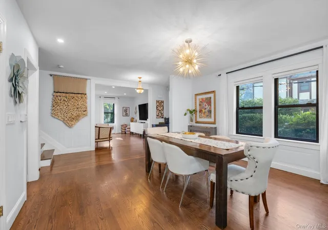 Photo 3 of Single family home for sale at 15 Parkwold Dr W, Hempstead, NY 11580 | MLS# 1028797 | Listing updated on 2026-10-08