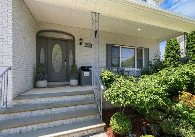 Photo 3 of Single family home for sale at 2066 Washington Ave, Hempstead, NY 11783 | MLS# 1028806 | Listing updated on 2026-09-04