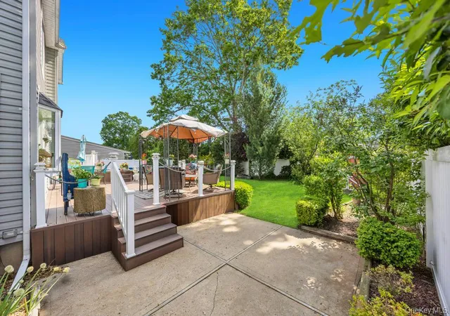 Photo 4 of Sale Pending at 263 Charles Ave, Oyster Bay, NY 11762 | MLS# 1028813 | Listing updated on 2026-08-04