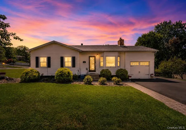 2nd image of 1 Patriot Ln, Washingtonville, NY 10992 | MLS# 1028815
