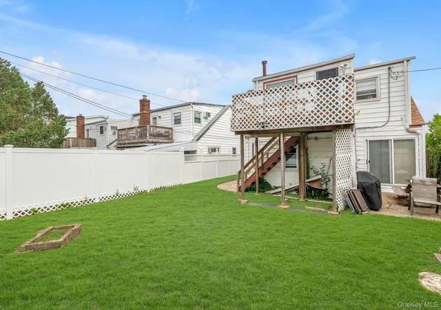 Listing Photo 2 - Condo for sale in building located at 440 E Park Ave, Long Beach, NY 11561 - Unit #