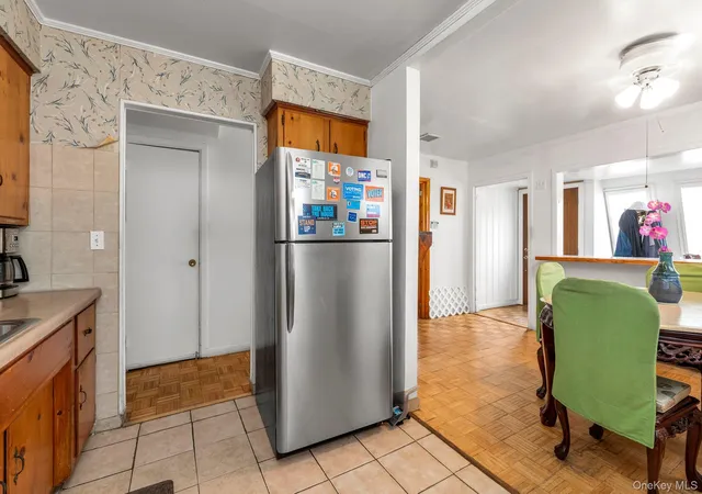 Listing Photo 5 - Condo for sale in building located at 440 E Park Ave, Long Beach, NY 11561