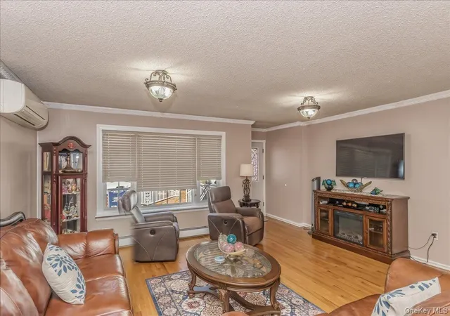 Photo 4 of Sale Pending at 10752 Remington St, New York, NY 11435 | MLS# 1028834 | Listing updated on 2026-08-19