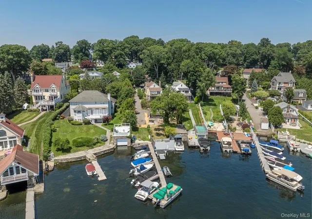 Photo 1 of Single family home for sale at 68 W Lake Blvd, Mahopac, NY 10541 | MLS# 1028841 | Listing updated on 2026-07-22