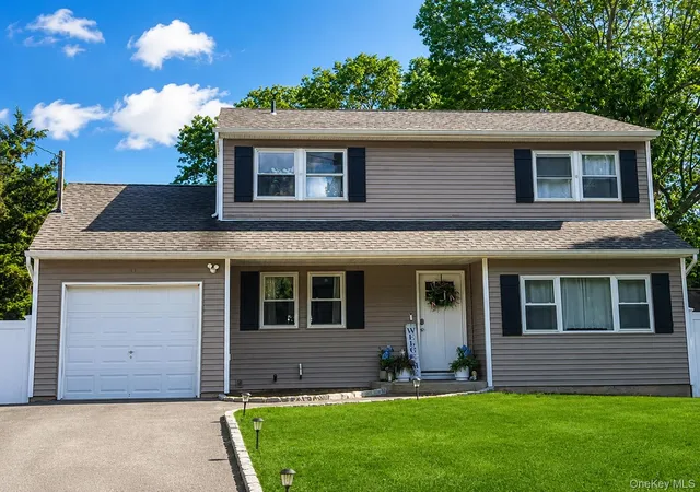 Photo 1 of Sale Pending at 32 Morris Ave, Brookhaven, NY 11772 | MLS# 1028853 | Listing updated on 2026-08-11