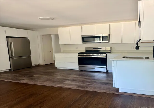 2nd image of 3 W Lawrence Park Dr #1, Orangetown, NY 10968 | MLS# 1028885