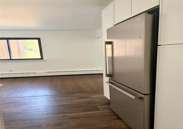 5th image of 3 W Lawrence Park Dr #1, Orangetown, NY 10968 | MLS# 1028885