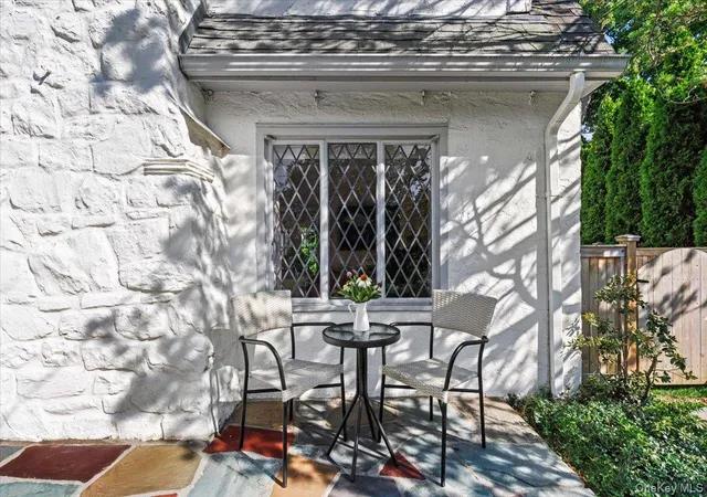 Photo 2 of Sale Pending at 33 Maple Hl Dr, Mamaroneck, NY 10538 | MLS# 1028891 | Listing updated on 2026-08-08