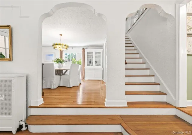 Photo 4 of Sale Pending at 33 Maple Hl Dr, Mamaroneck, NY 10538 | MLS# 1028891 | Listing updated on 2026-08-08