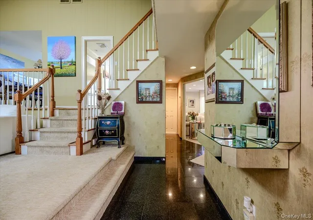 Photo 2 of Sale Pending at 6 Geoffrey Ln, Hempstead, NY 11557 | MLS# 1028895 | Listing updated on 2026-09-02