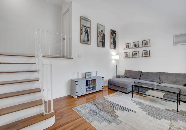 2nd image of 344 Tremont Rd, Babylon, NY 11757 | MLS# 1028902