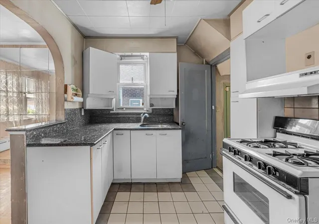 Photo 3 of Sale Pending at 125 Sterling Rd, Elmont, NY 11003 | MLS# 1028922 | Listing updated on 2026-08-12