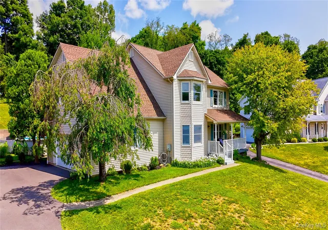 2nd image of 24 Valley View Cir, Warwick (town), NY 10990 | MLS# 1028934