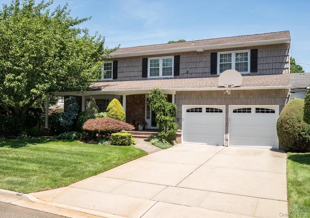 Photo 1 of Sale Pending at 15 Huber Ct, Hempstead, NY 11570 | MLS# 1028944 | Listing updated on 2026-08-29