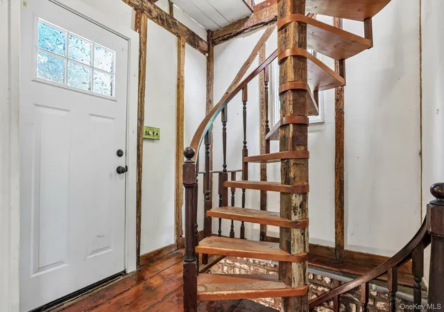 Photo 2 of Single family home for sale at 8 Reservoir Rd, Stony Point, NY 10980 | MLS# 1028950 | Listing updated on 2026-10-15