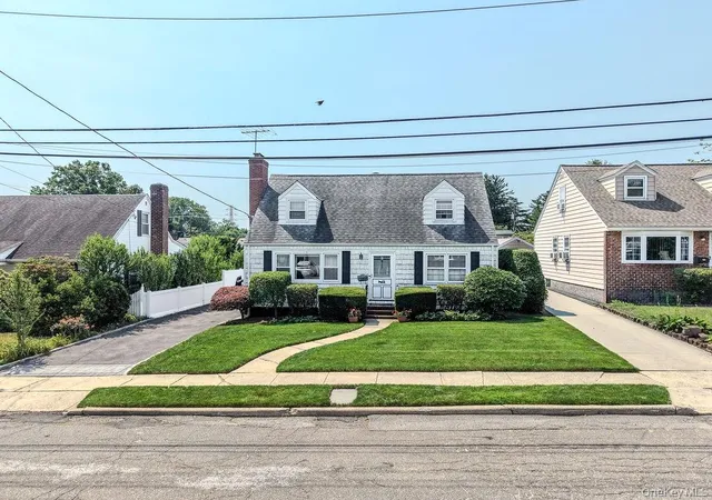 Photo 1 of Sale Pending at 267 Hill St, North Hempstead, NY 11501 | MLS# 1028958 | Listing updated on 2026-08-27