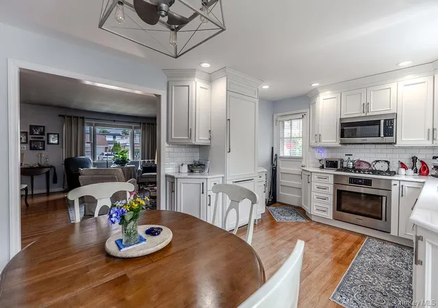 Photo 4 of Sale Pending at 267 Hill St, North Hempstead, NY 11501 | MLS# 1028958 | Listing updated on 2026-08-27