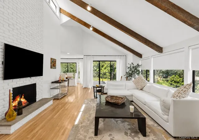Photo 3 of Single family home for sale at 138 Longview Rd, Southampton, NY 11968 | MLS# 1028965 | Listing updated on 2026-09-24